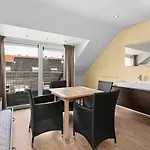 Appartamento Beautiful Duplex Near Shopping Street