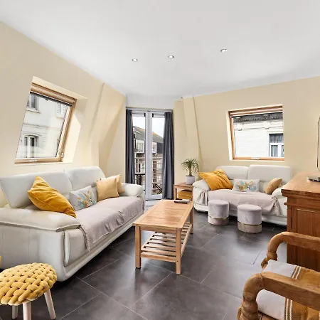 Apartment Beautiful Duplex Near Shopping Street *