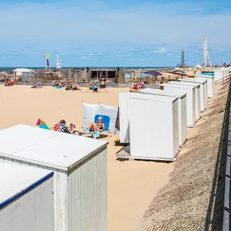 Beautiful Duplex Near Shopping Street 아파트