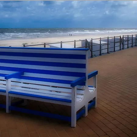 아파트 Beautiful Duplex Near Shopping Street