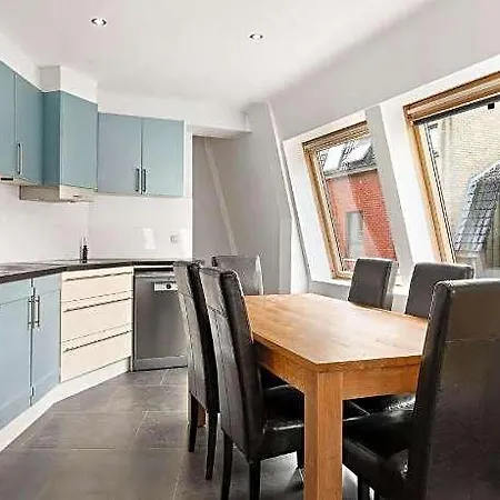 Beautiful Duplex Near Shopping Street Appartamento Blankenberge