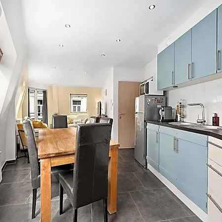 Beautiful Duplex Near Shopping Street Appartamento *
