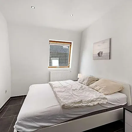 Beautiful Duplex Near Shopping Street